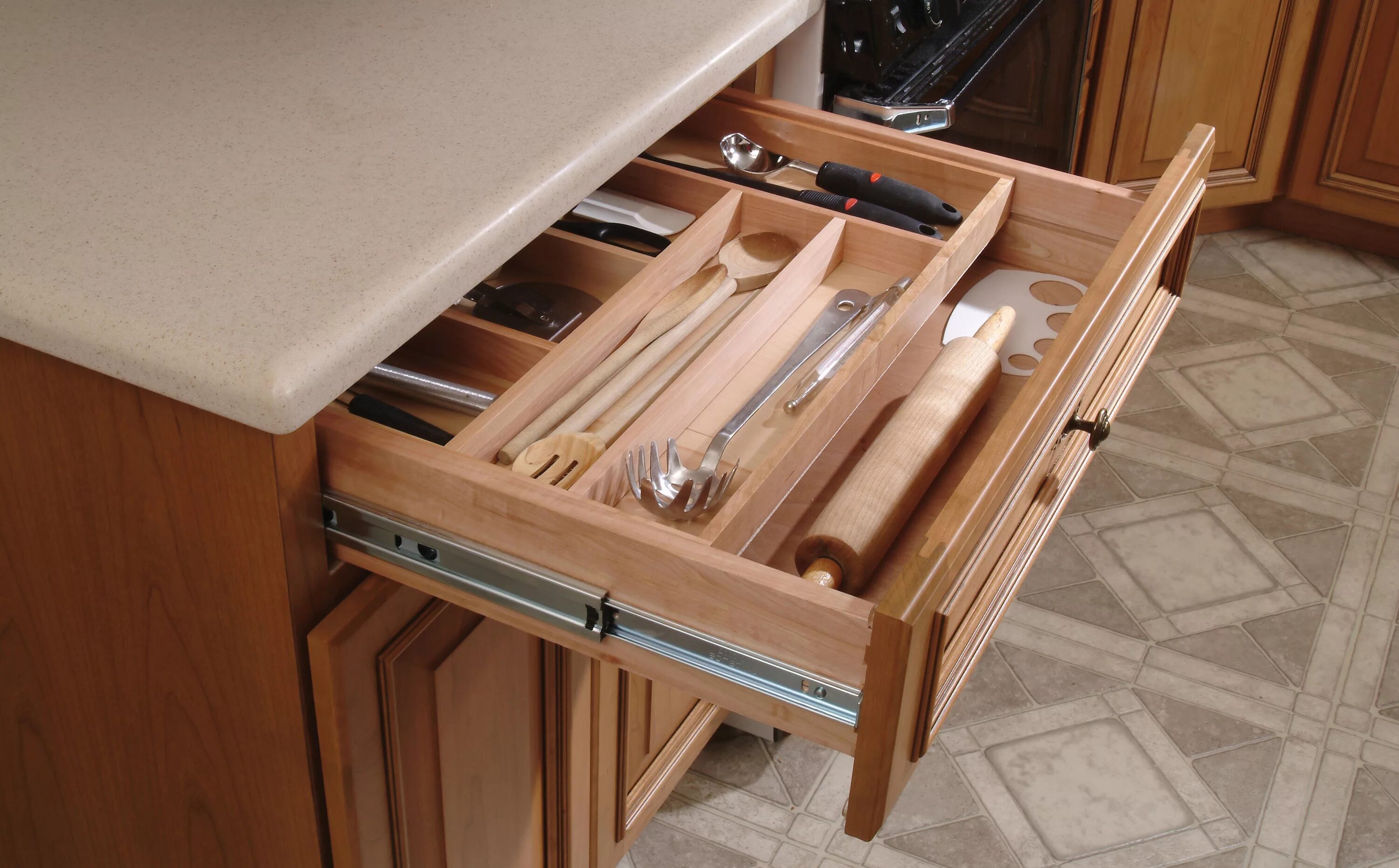 Деревянный органайзер для приборов. Вставной комод в шкаф. Cabinet drawers. Выдвижной ящик для посуды. Cabinet drawers.