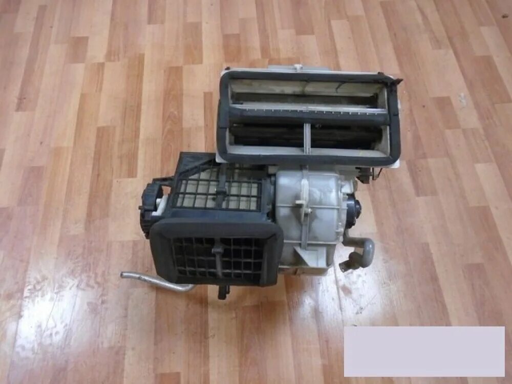 Отопитель мазда 3. Корпус отопителя Mazda 3 (BK) 2002-2009. Корпус печки Мазда 3 BK. Корпус печки Мазда 3 БК. Корпус печки Мазда 3 2008.