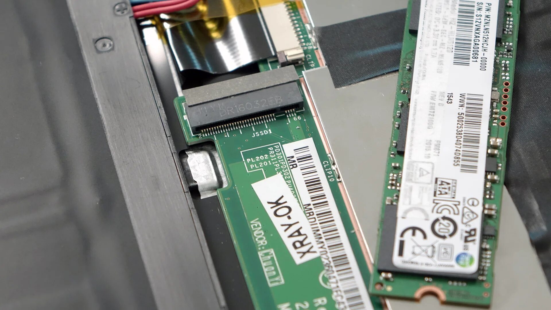 Ssd для ноутбука aspire. SSD m2 для ноутбука Acer Aspire. SSD для Acer c738t. SSD m2 Ризер. SSD m2 для ноутбука Acer Aspire ex 215.