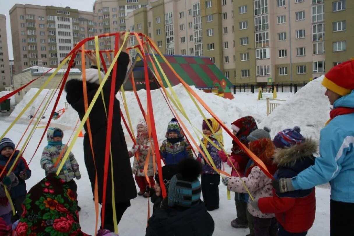 Масленица в доу сценарий для детей. Фотоотчет Масленица в детском саду на улице. Фотоотчет о проведении Масленицы. Масленица на улице мероприятия для детей. Фотоотчет Масленица в детском саду.