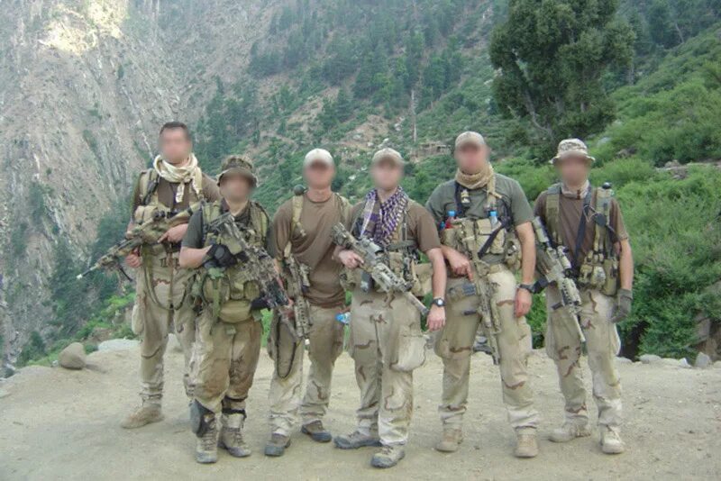 маркус латтрелл уцелевший. красные крылья афганистан. маркус латтрелл в афганистане. маркус латтрелл снайпер. красные крылья афганистан.