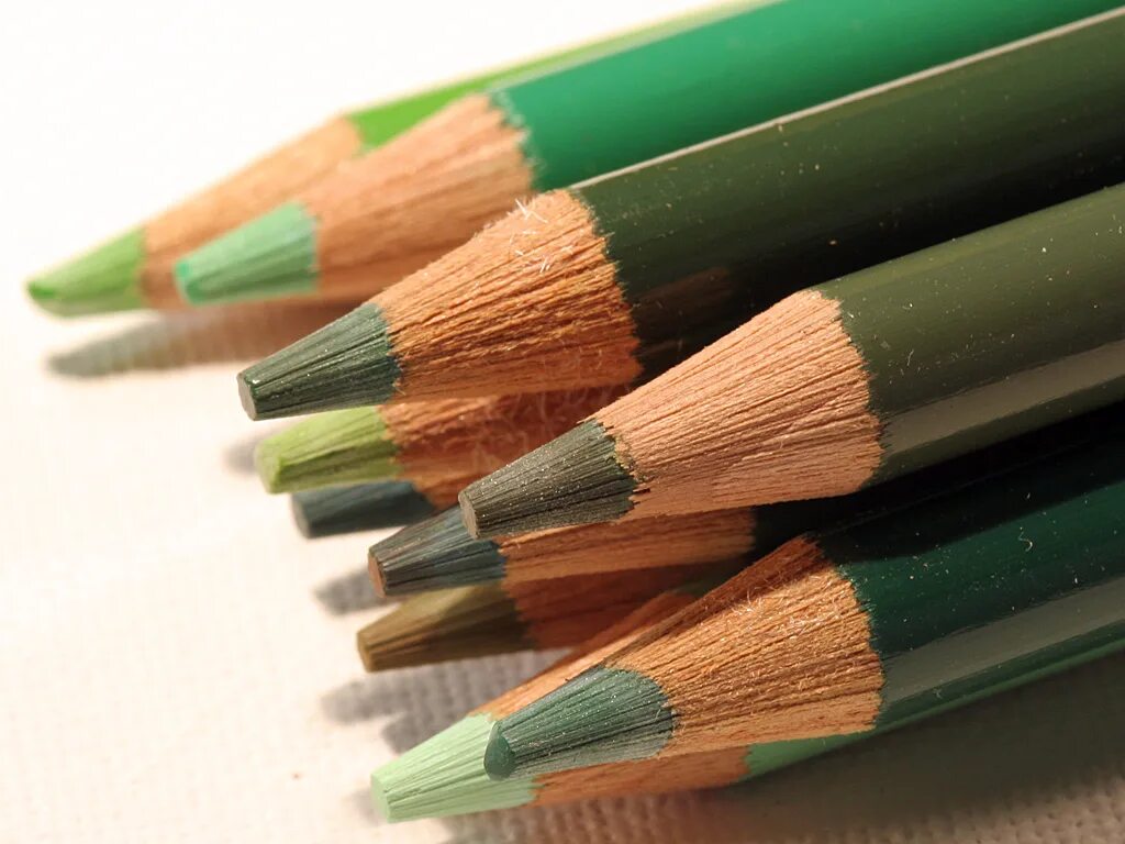 Купить зеленый карандаш. Грин пэнсил. Зеленый карандаш. Цветные карандаши зеленые. Карандашный зеленый.