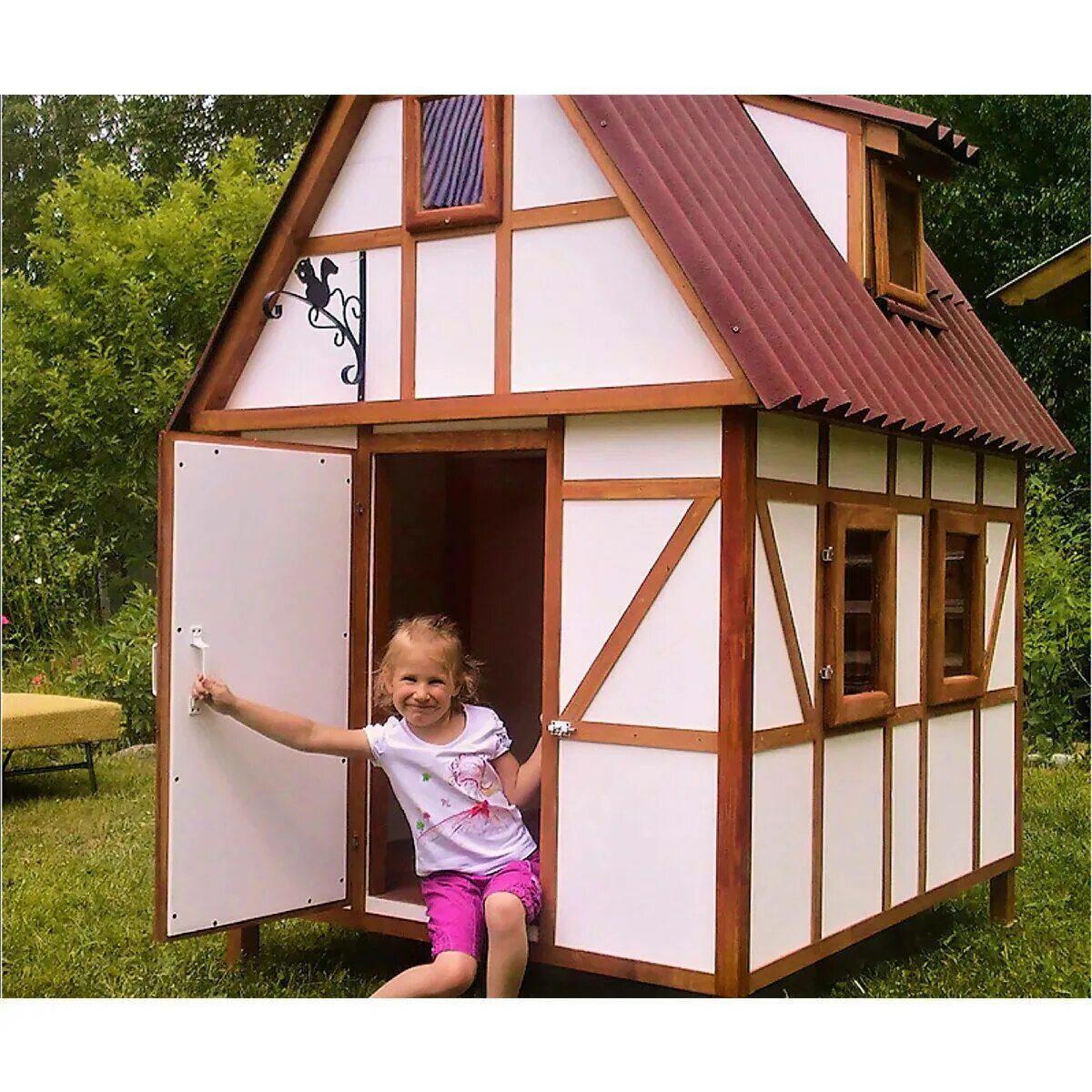 Создать на дому маленькую. Домик для детей. Детский домик для дачи. Маленький деревянный домик для детей. Деревянный игровой домик для детей.