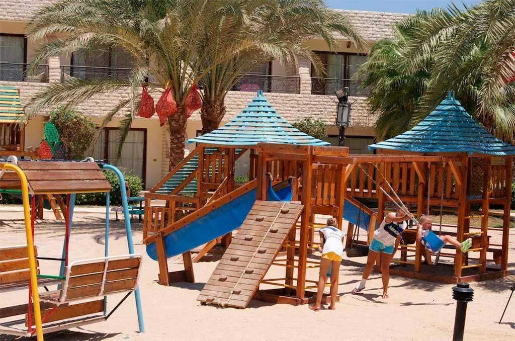 Aladdin beach hurghada 4. Алладин Бич Резорт отель Хургада. Aladdin Beach Resort 4 Хургада. Отель алладин Хургада Египет. Египет отель алладин 4 Хургада.