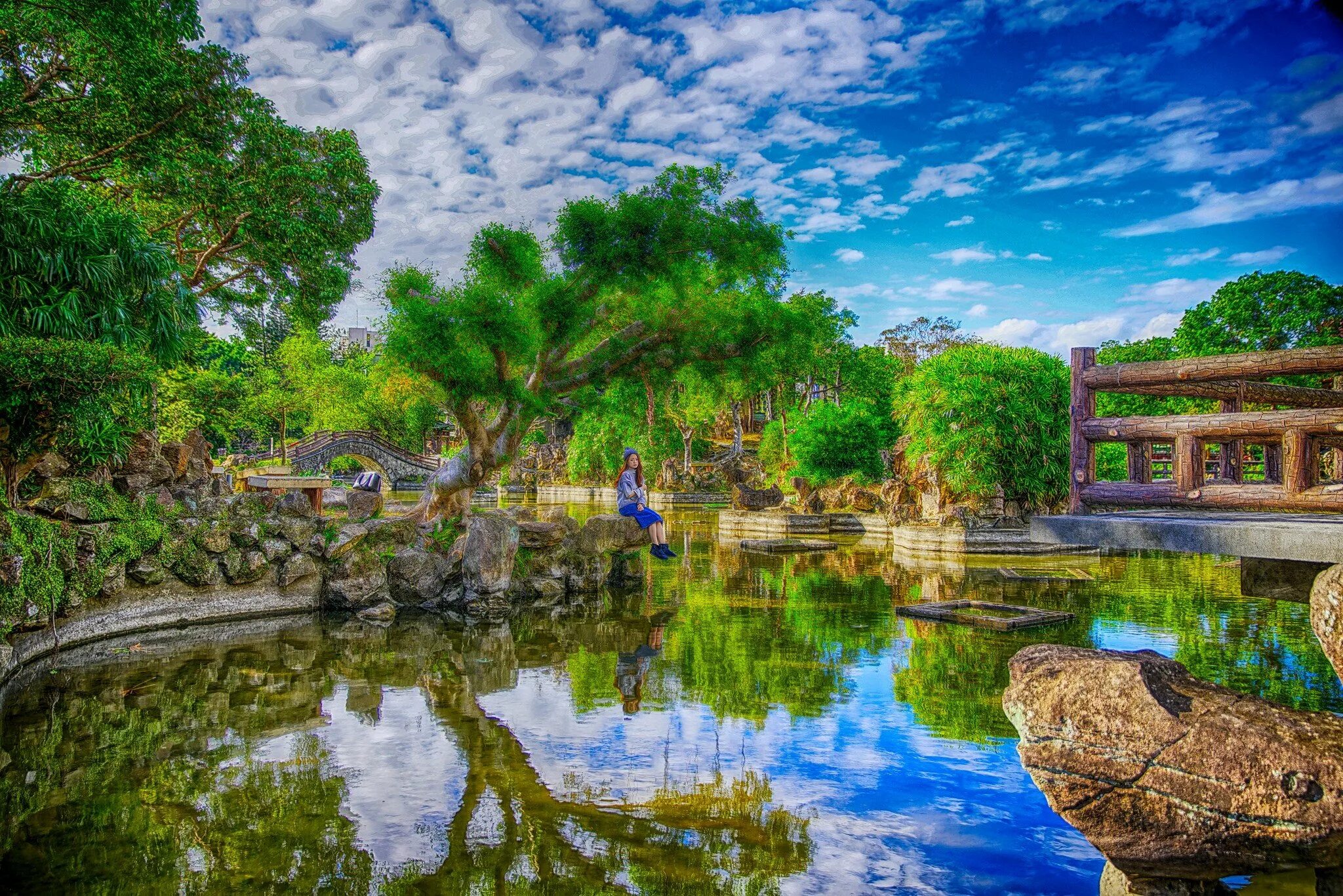 Азиатский парк. Парк у воды отражение. HDRI Water. HDRI Park.