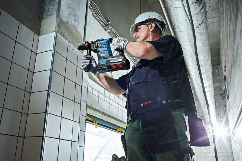 Перфоратор bosch gbh 36 v-li plus professional 1500w. 4. Bosch professional gbh 11 пика. R0w. Li plus.