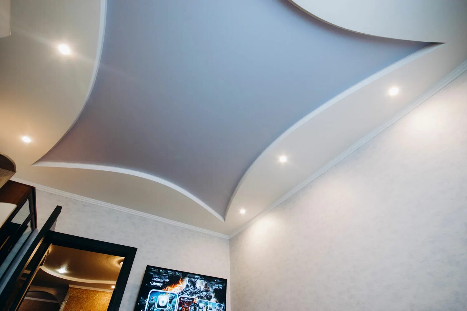 2х уровневый натяжной потолок. Двухуровневые натяжные потолки. Двухуровневые натяжные потолки. Двухъярусные натяжные потолки. Двухъярусных натяжных.