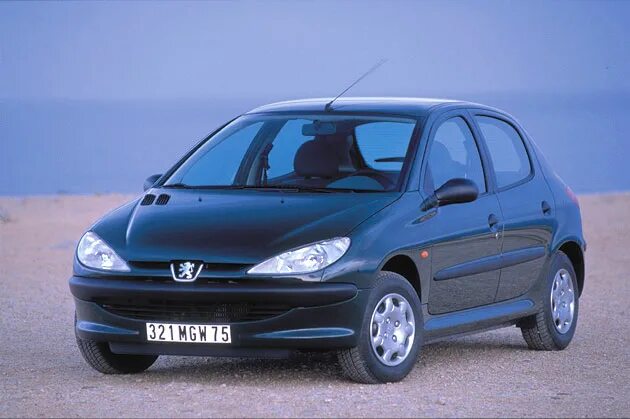 4. Peugeot 206 sedan. 4. Малышка пежо. Peugeot 206 1.