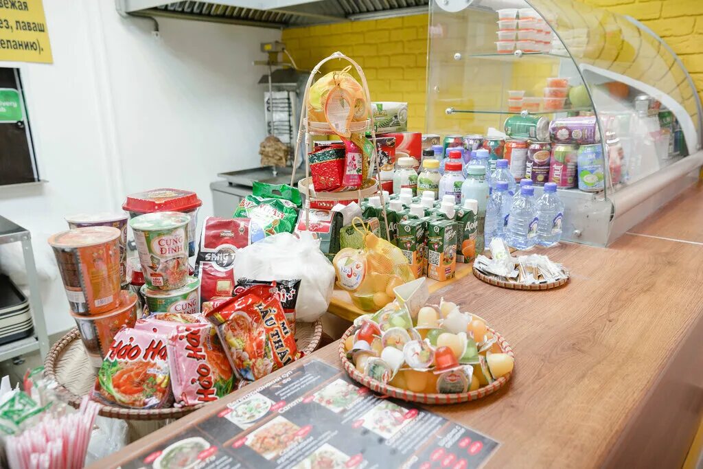 Фудкорт тц муравей. Фудкорт нижний. Фудкорт нижний. Оформление фудкорта. Солярис фудкорт.