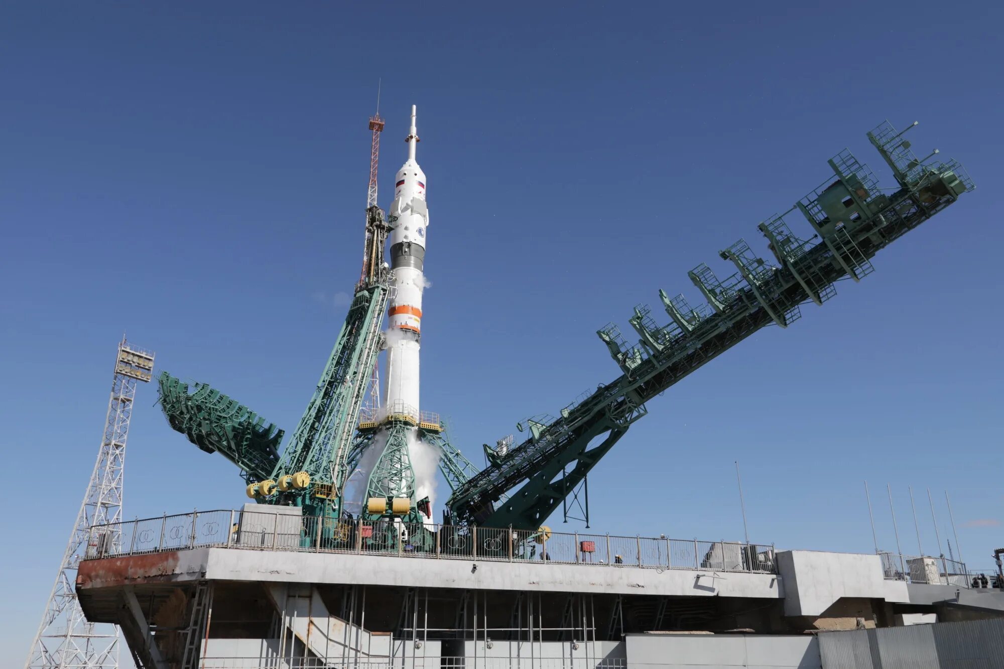 Ракета Союз МС 19. Космический корабль Союз МС-19. Роскосмос Байконур. Корабль Прогресс МС-22. Ракета мкс