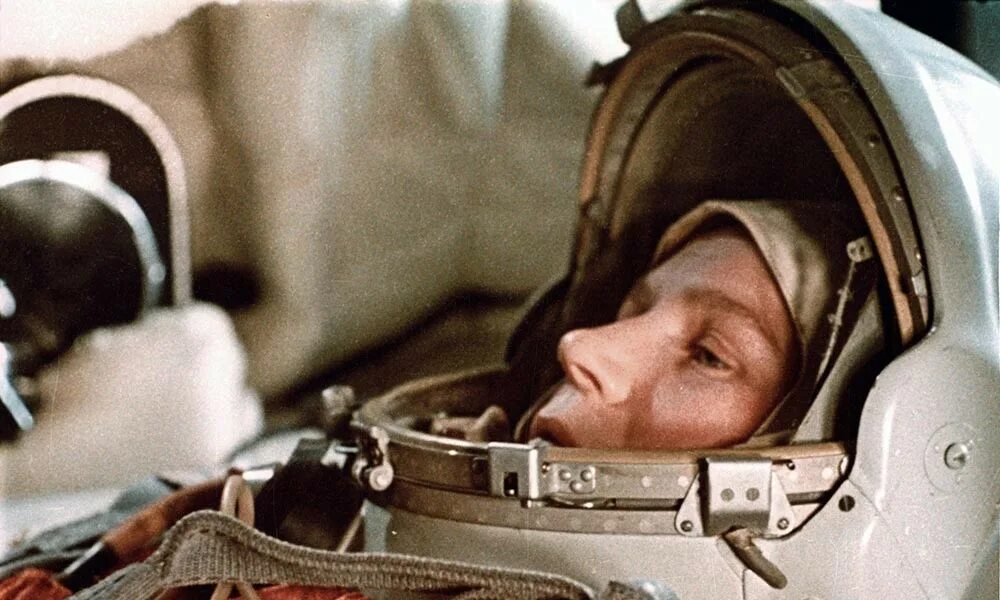 Видео полета первого человека. Терешкова космонавт полет.