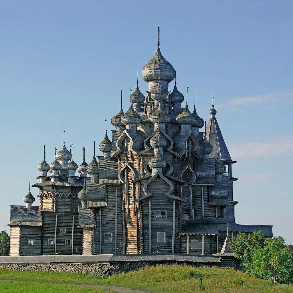 Kizhi island. Кижи Церковь Преображения Господня. Церковь Преображения Господня на острове Кижи, Карелия.. Архитектурный ансамбль Кижского погоста. Музей-заповедник «Кижи» (о. Кижи).