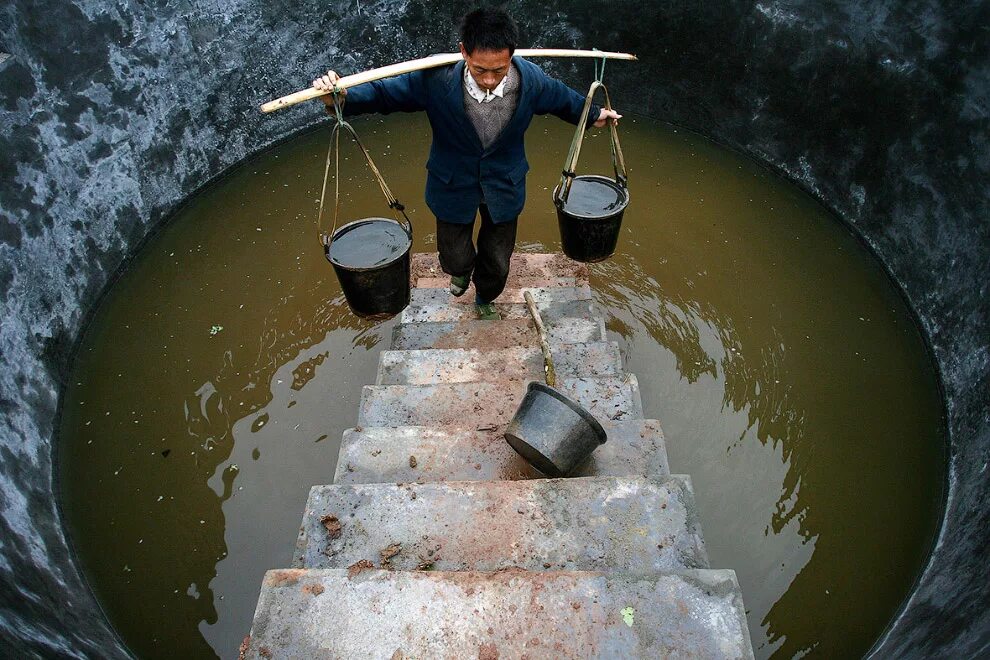 Рис держит воду. Дефицит пресной воды. Питьевая вода. Вода чистый источник. Проблемы с водой.