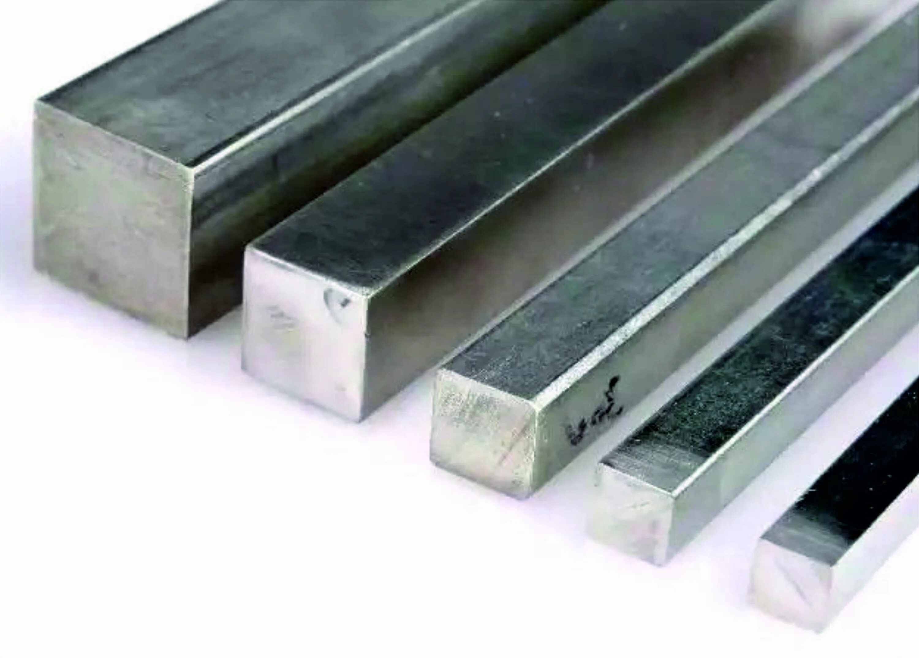 Квадрат металлический 25х25. Квадрат 10 ст3пс/сп. Квадрат стальной 10х10. Пруток стальной квадрат 16х16 мм l- 6м. Прокат квадратный.