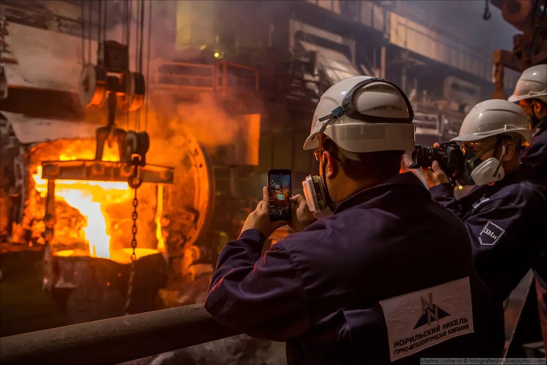 норильск горно металлургический комбинат. норильский никель надеждинский металлургический завод. норильский никель никель. норильский металлургический комбинат. цементный завод норильск.