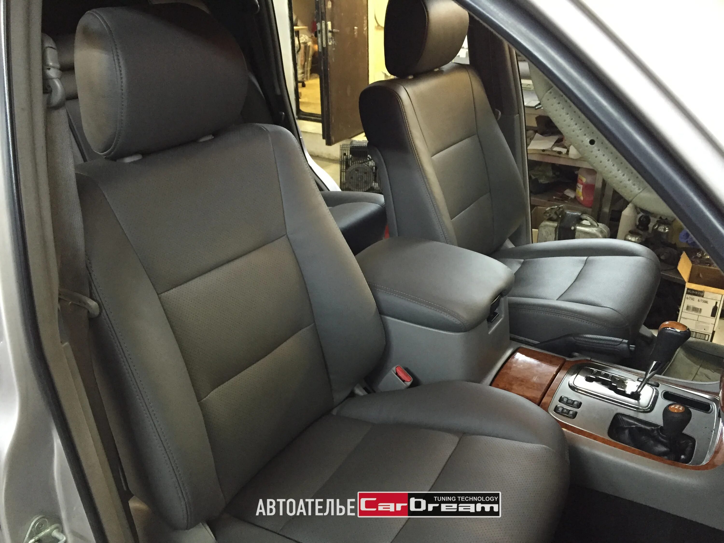 кожаные сиденья тойота ленд крузер 100. тойота ленд крузер 100 салон сзади. сиденья ленд крузер 100. 2 ряд сидений ленд крузер 100. сиденья тойота ленд крузер 100.