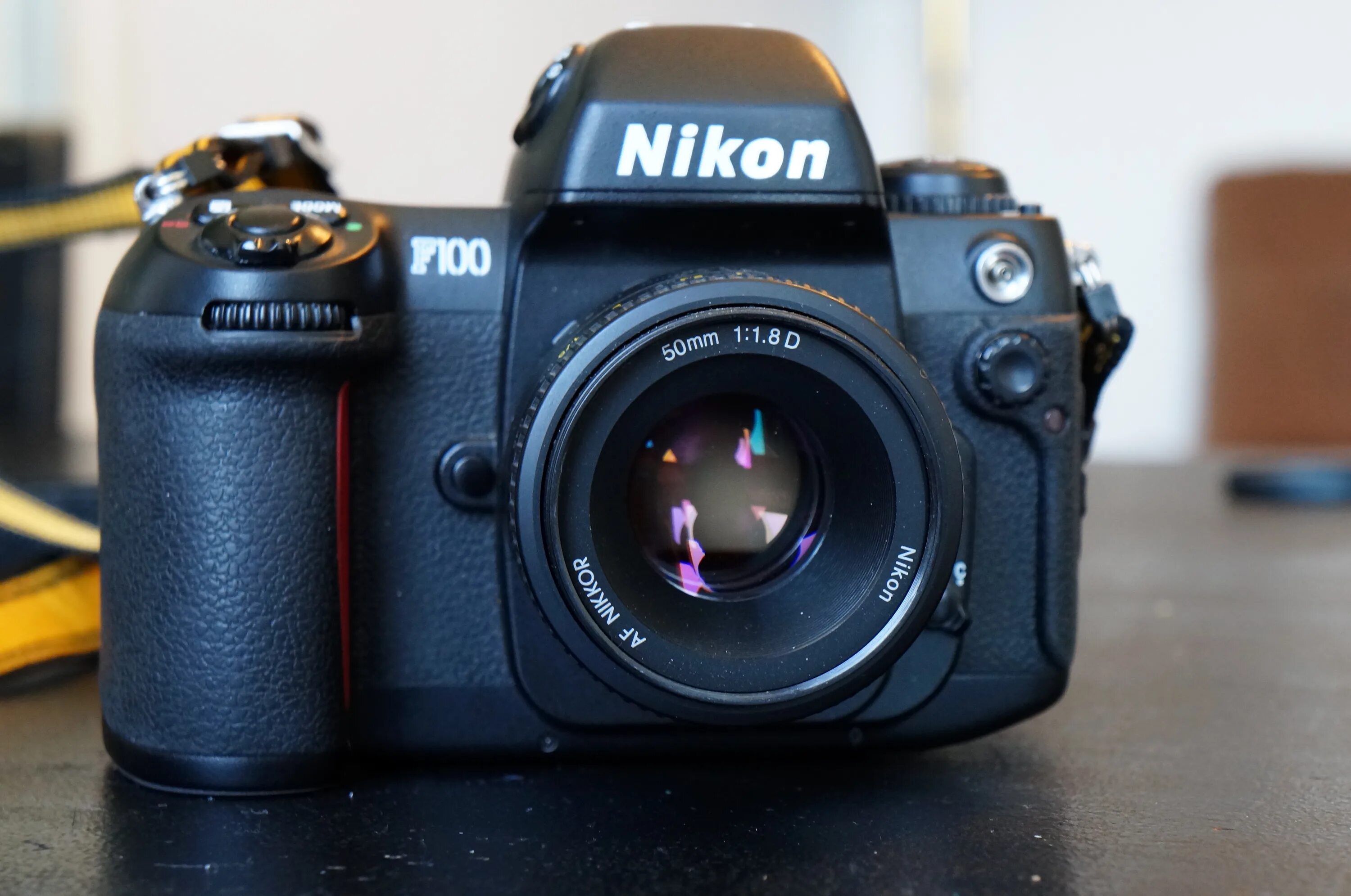 Nikon f 100