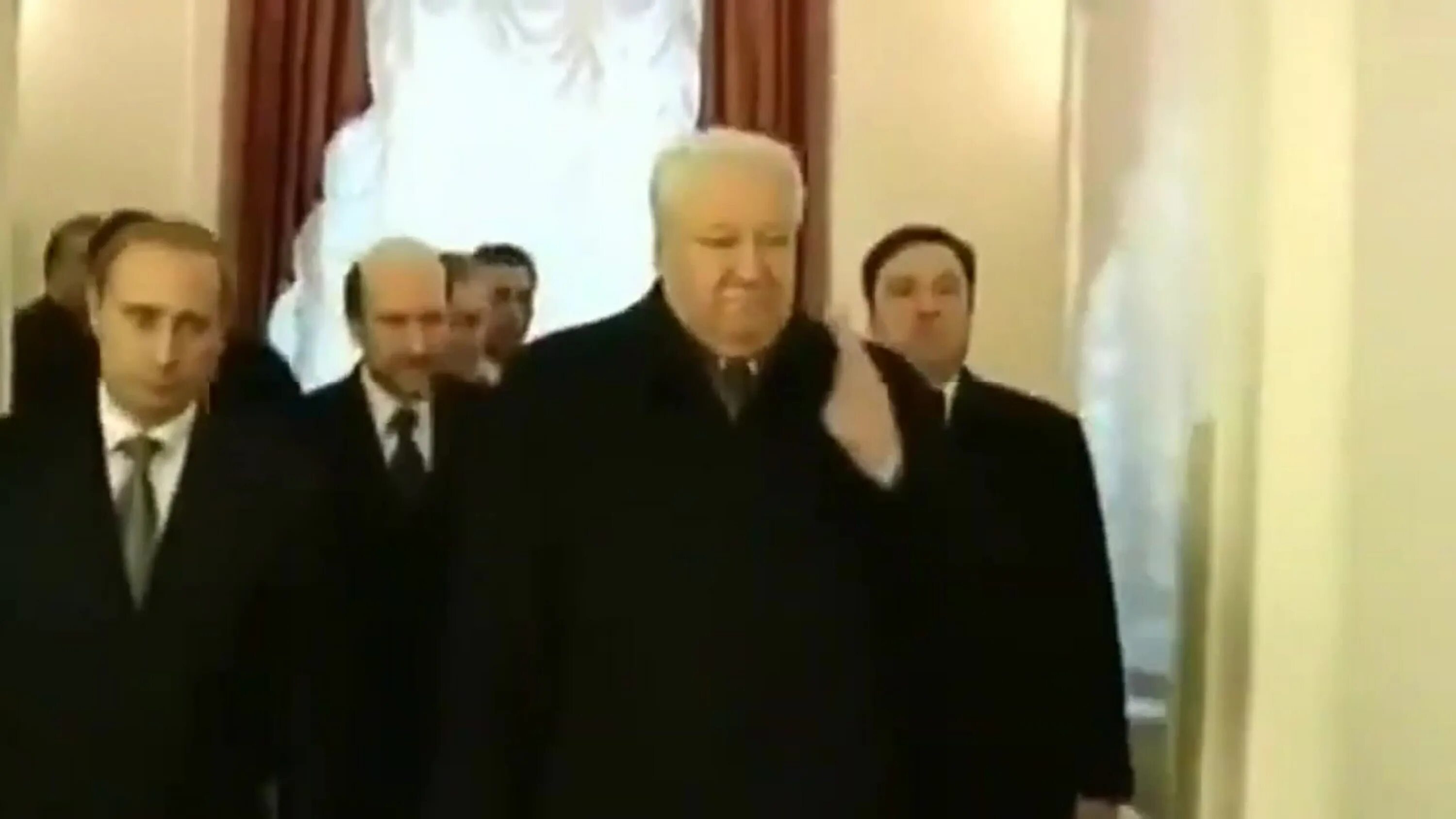 Ельцин 1999. Лукашенко 1999. Сколько было ельцину когда он ушел