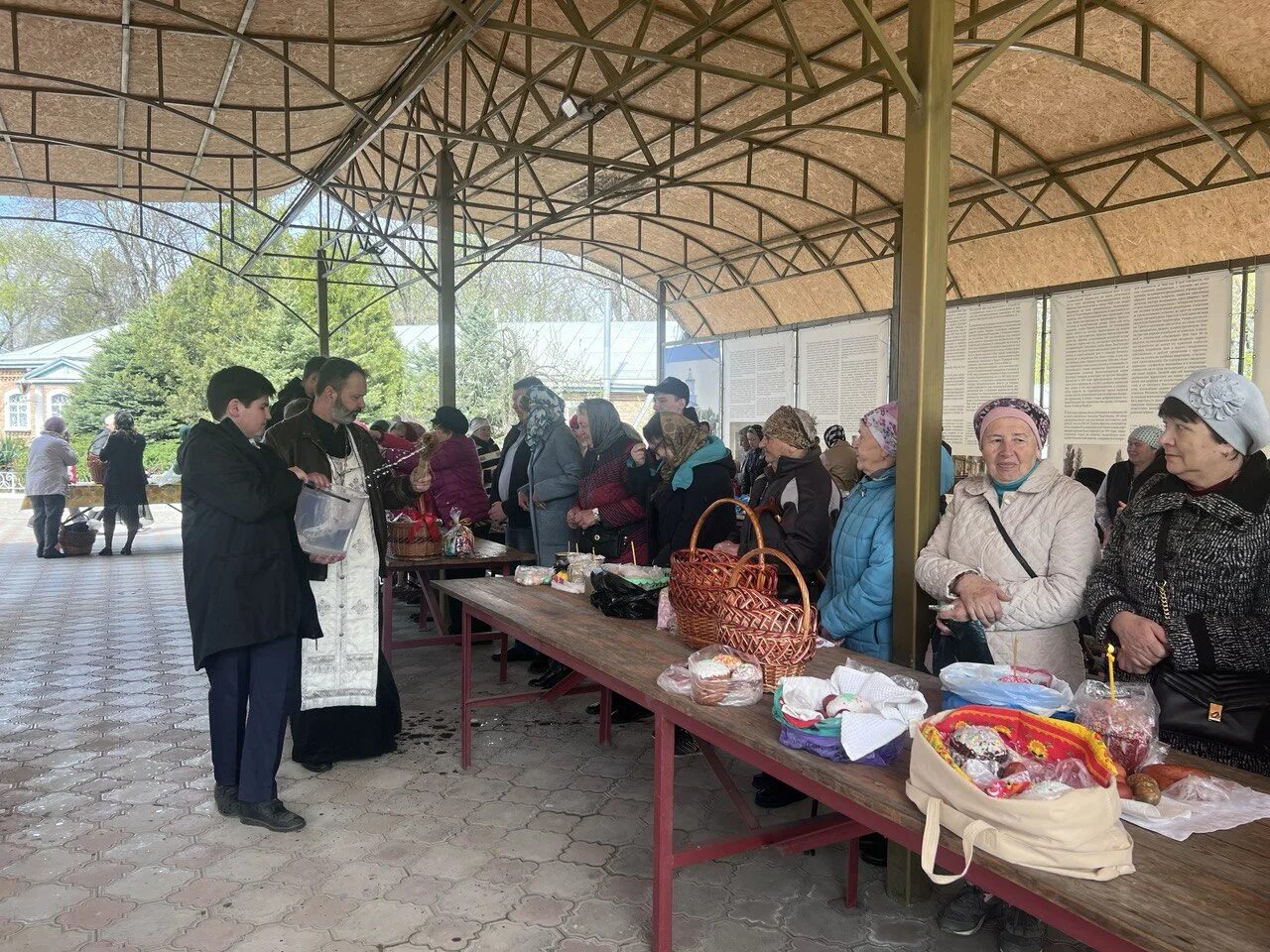 Рядом с черкесском. Церковь Черкесск. Православный храм. Православная служба. Храм в Черкесске.