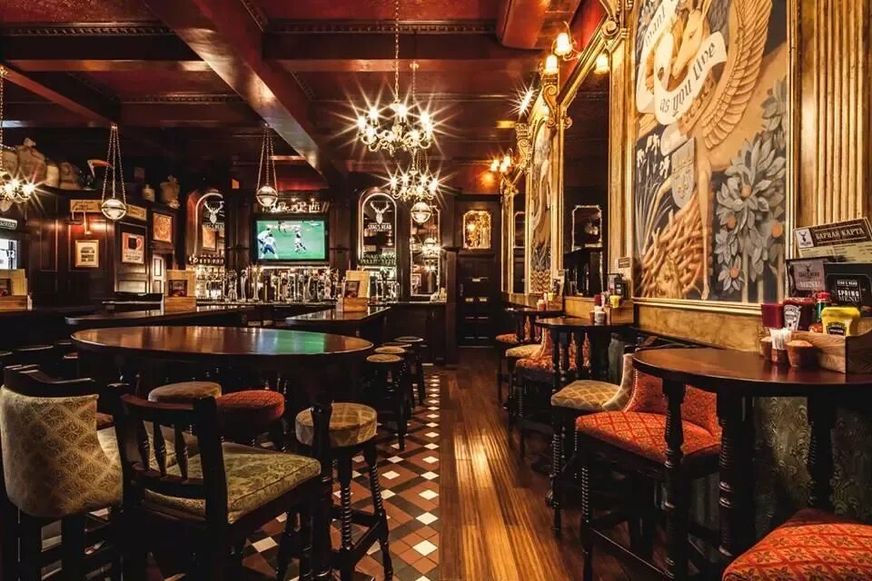 The pubs москва. Бар хадсон новосибирск. Howth head pub москва новослободская. The pubs москва. Клуб дом 16.