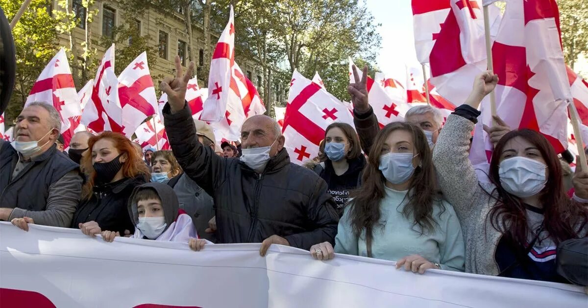 Неправильный грузинский выбор. Грузинские оппозиционеры. Неправильный грузинский выбор. Неправильный грузинский выбор. Революция роз в грузии.