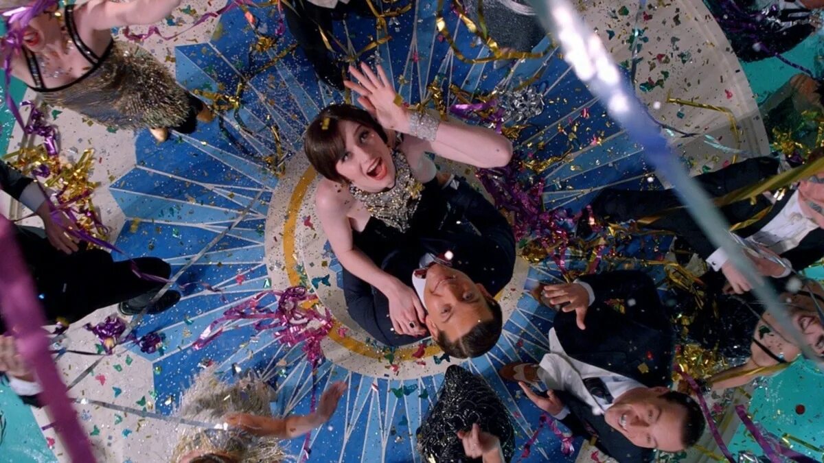 Великий гэтсби вечеринка кадры. The great gatsby 1974. Хорас дервент сияние кто это. The party was great. Великий гэтсби вечеринка кадры.