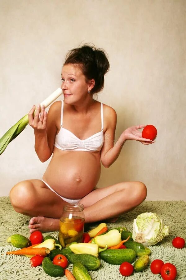 Беременным есть фрукты. Питание беременной женщины. Беременные едой девушки. Правильное питание для беременных.