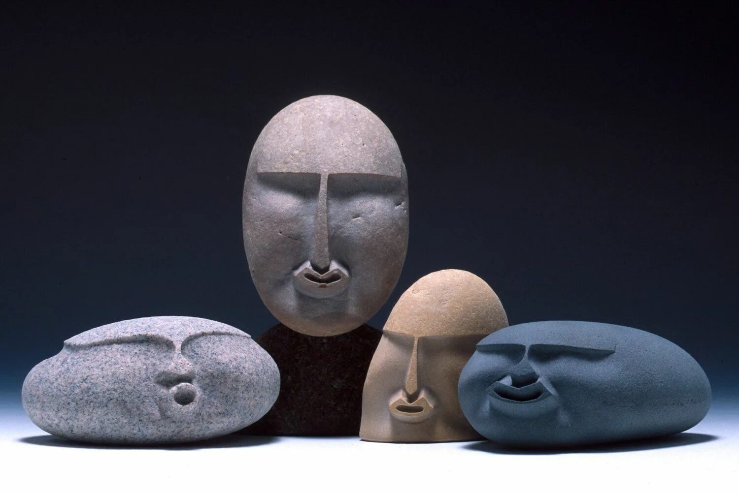 кричащие камни. говорящие камни. удивленные камни. камень хуюмбула. удивленные камни.