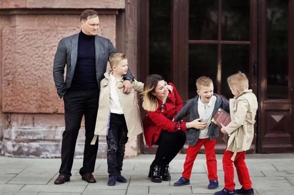 Где живет и чем занимается бывший