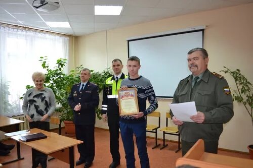 Ижевский монтажный техникум сайт. Ижевский монтажный техникум преподаватели. Директор монтажного техникума Ижевск. Преподаватели Ижевского монтажного колледжа. Кашляк Ижевский монтажный техникум.