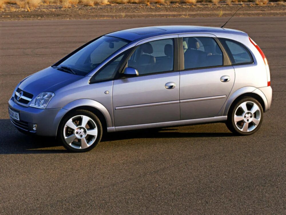 Опель 1 поколение. Opel Meriva 2005 1.6. Opel Meriva 2003. Opel Meriva 1. Opel Meriva 1.6.