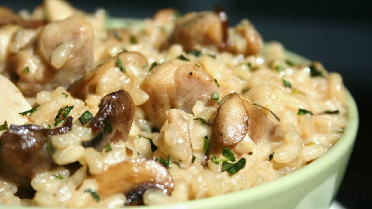 Белые грибы с куриным филе