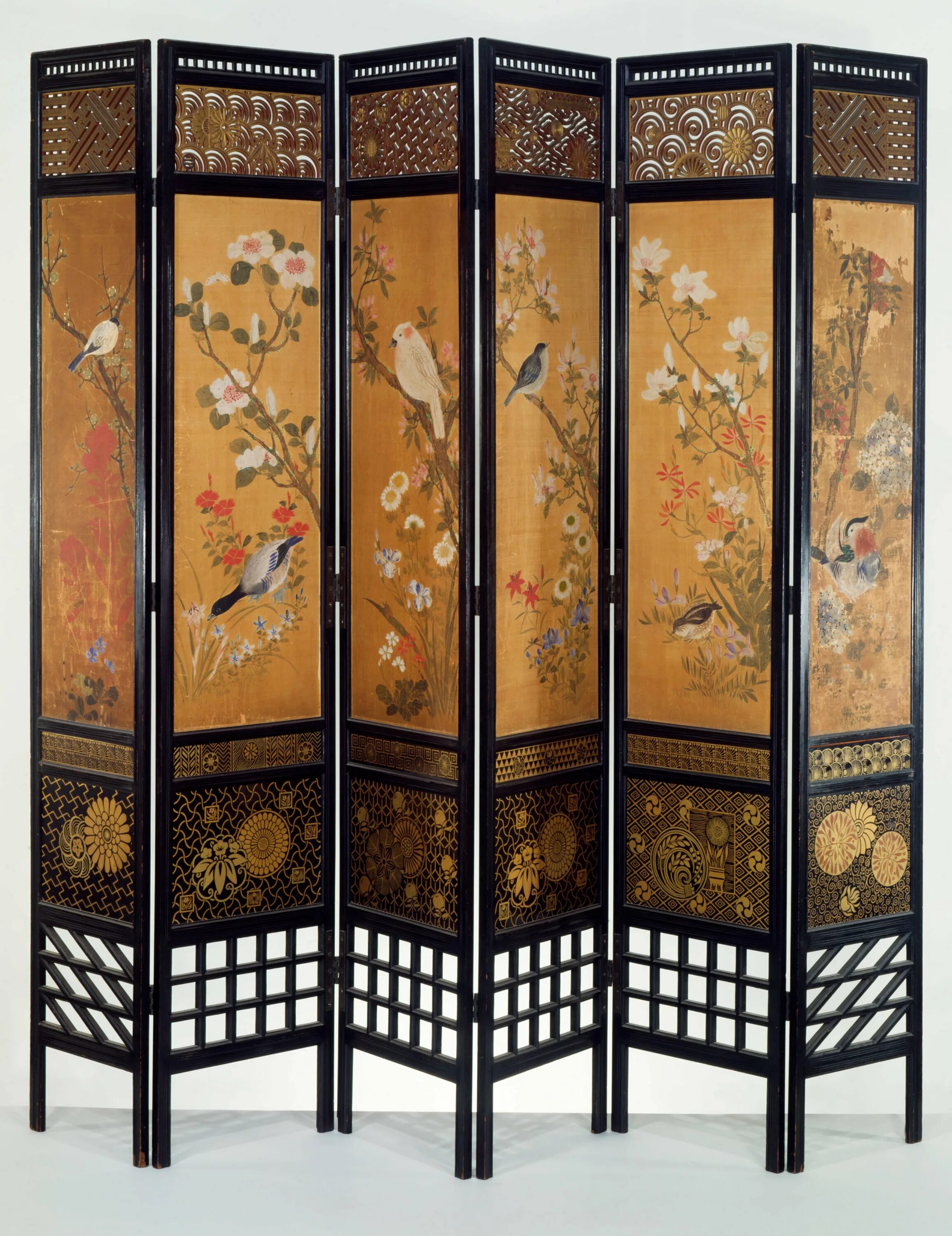 Японские ширмы 17 века. Бебу ширма. Ширмы Тохоку 17 век. Старинные японские ширмы. Китайская ширма
