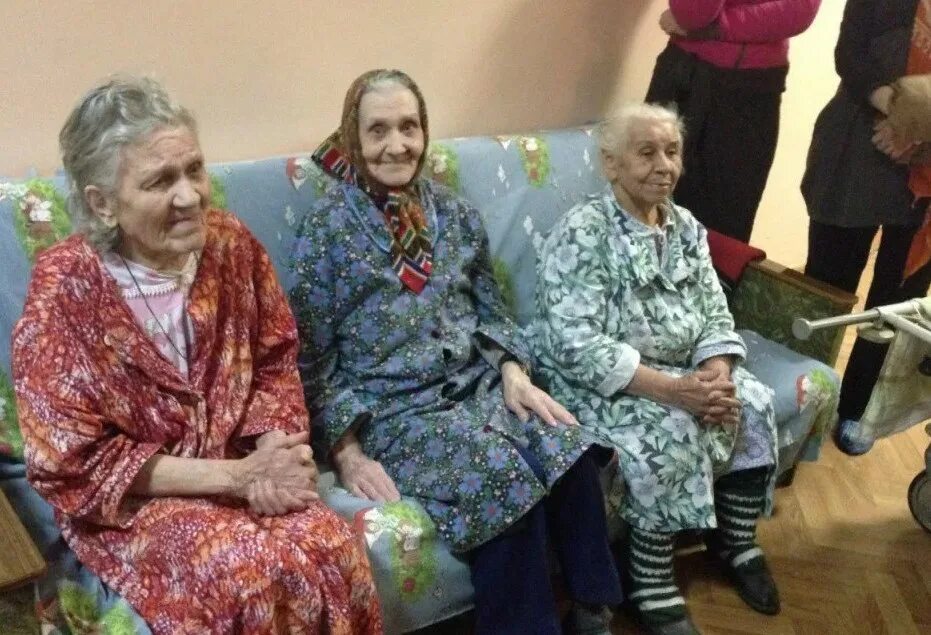 Дома престарелых в беларуси. Российские дома престарелых. Российский престарелый дом.