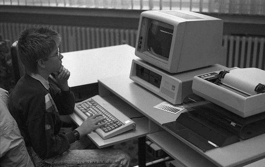 Компьютер начал. IBM 1970. Компьютеры IBM 80-Х. IBM Computer 1970. См 1800 ЭВМ.