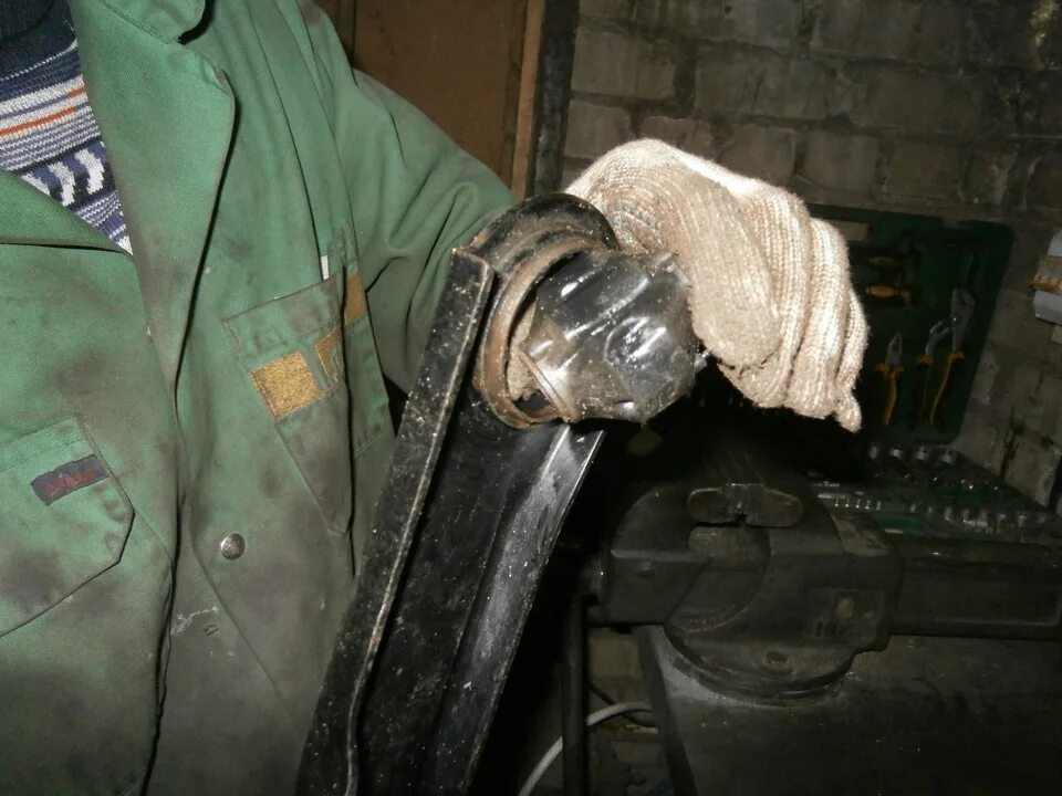 Косяки (Часть 5). Сайлентблоки задней балки - Ford Fiesta (Mk VI), 1,4 л, 2008 г