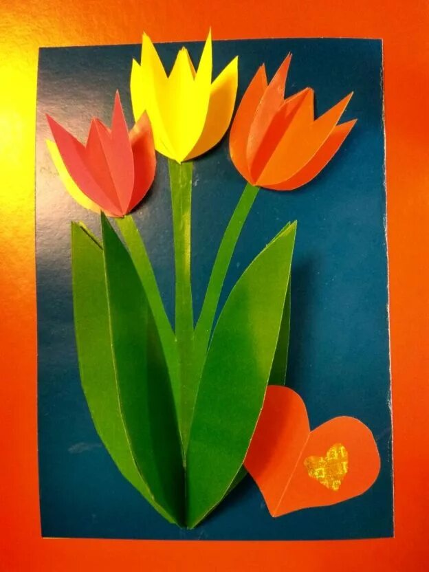 Открытка своими руками 2 класс. Аппликация тюльпаны. Объемная аппликация тюльпаны. Объемная аппликация цветы. Аппликация цветы из цветной бумаги.