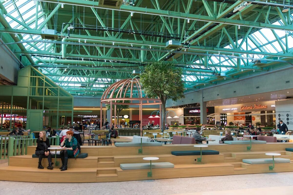 Атмосфера фудкорт. Фудкорт лето. Трк лето фудкорт спб. Фудкорт лето. Фудкорт в ладье митино.