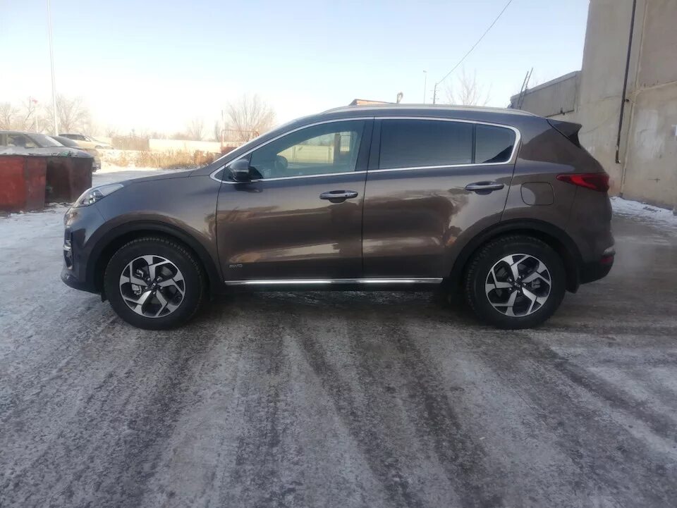 Купить шины киа спортейдж. 235 65 R17 Kia Sportage 4. Kia Sportage 4 225/65 r17. 225 65 17 На Киа Спортейдж 4. Kia Sportage r17 235/65.