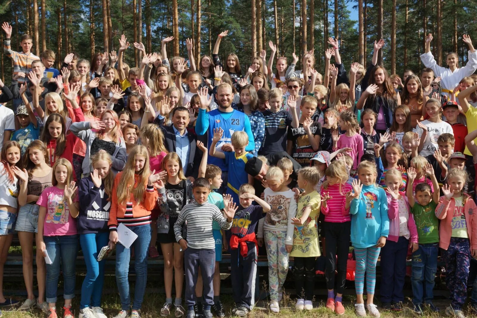 Включи camp. Царицыно озеро Тихвинский район лагерь огонек. Лагерь огонек Ленинградская область Тихвин. Дол огонек Тихвинский район. Царицыно озеро лагерь Тихвин.