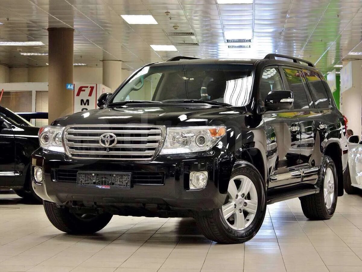 Автомобиль за миллион рублей. Тойота ленд Крузер 200. Toyota Land Cruiser 500. Тойота 200 ленд Крузер за миллион. Land Cruiser 6.