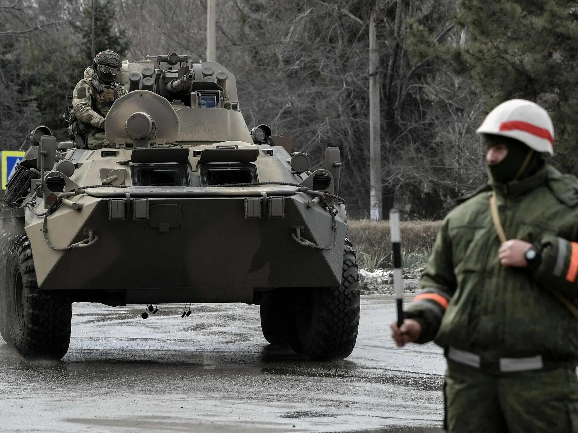 Начала военной операции россии на украине. БТР-82а на Донбассе. БТР-82а на Украине. БТР вс РФ на Украине. БТР 82 А РФ на Украине.