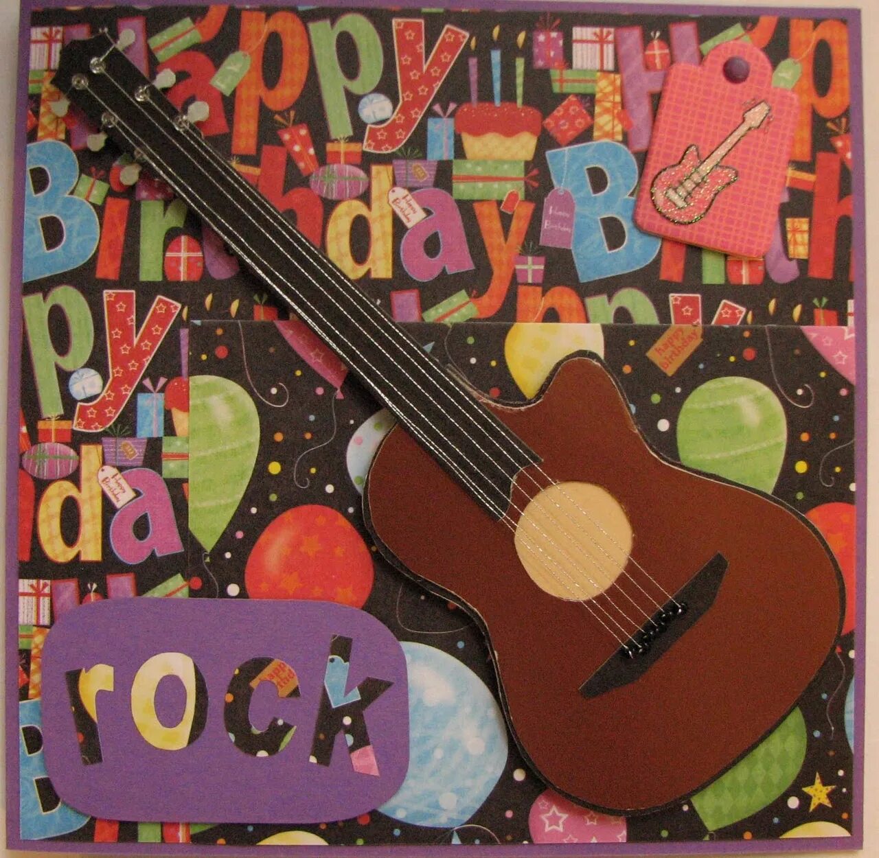 Поздравительная открытка для музыканта. Поздравительная открытка с гитарой. Открытка с днём рождения музыканту. Открытка с днем рождения гитаристу. День рождение 5 лет музыкальный