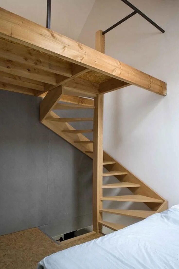 Купить кровать лестница. Лестница для двухъярусной кровати. Лестница на чердак. Кровать под лестницей. Лестница для кровати чердака.