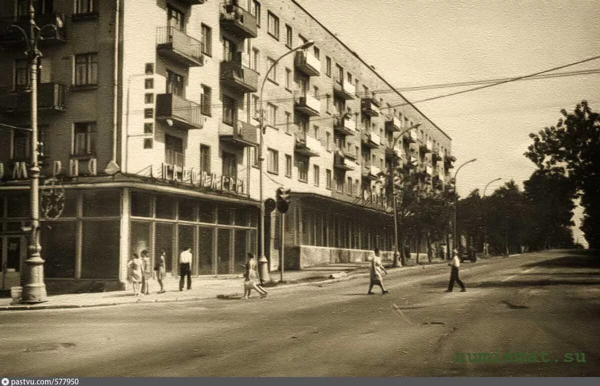 Пермь Комсомольский проспект 1970. Комсомольский проспект Пермь 1990. Советский проспект Комсомольский Пермь. Пермь, ул. Комсомольский проспект, 60.