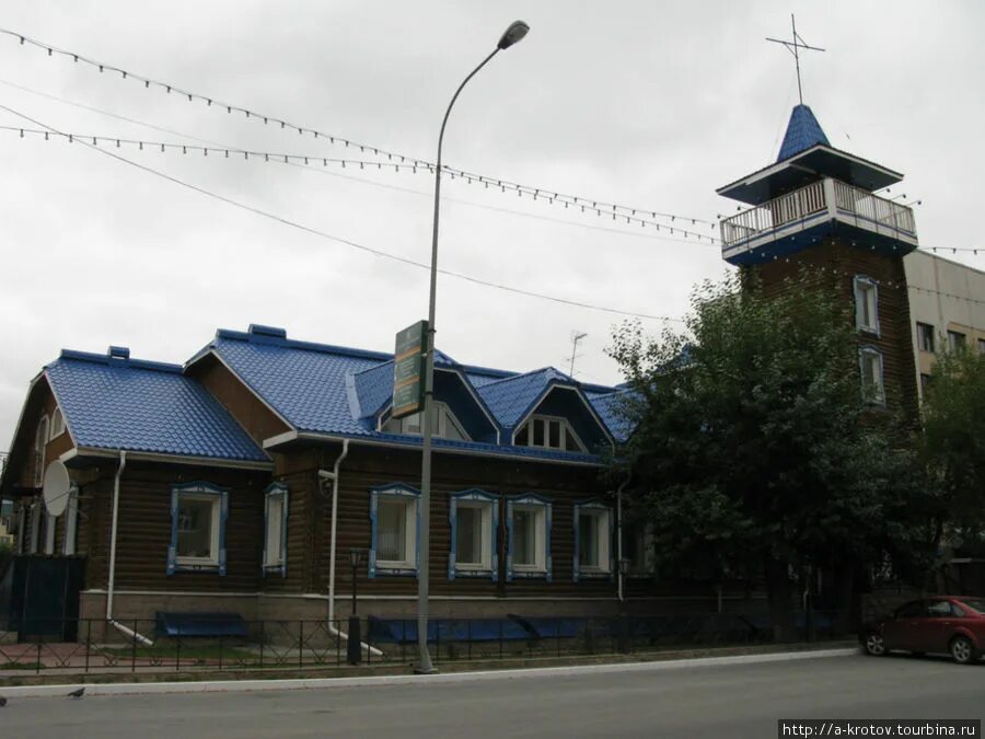 Ханты-Мансийск бараки. Ханты-Мансийск дом. Старый Ханты-Мансийск Самарово. Дом быта Сибирь Ханты-Мансийск Самарово. Ипотечное ханты мансийск