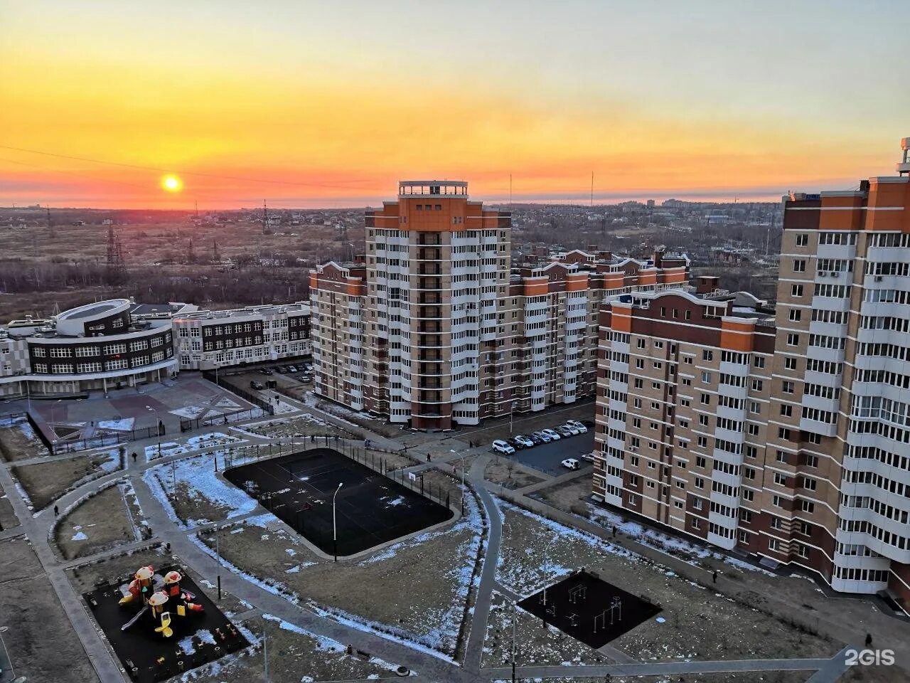 Купить квартиру в хабаровске микрорайон. Хабаровск Южный микрорайон. Индустриальный район Хабаровск. Микрорайоны Хабаровска. Железнодорожный район Хабаровск.