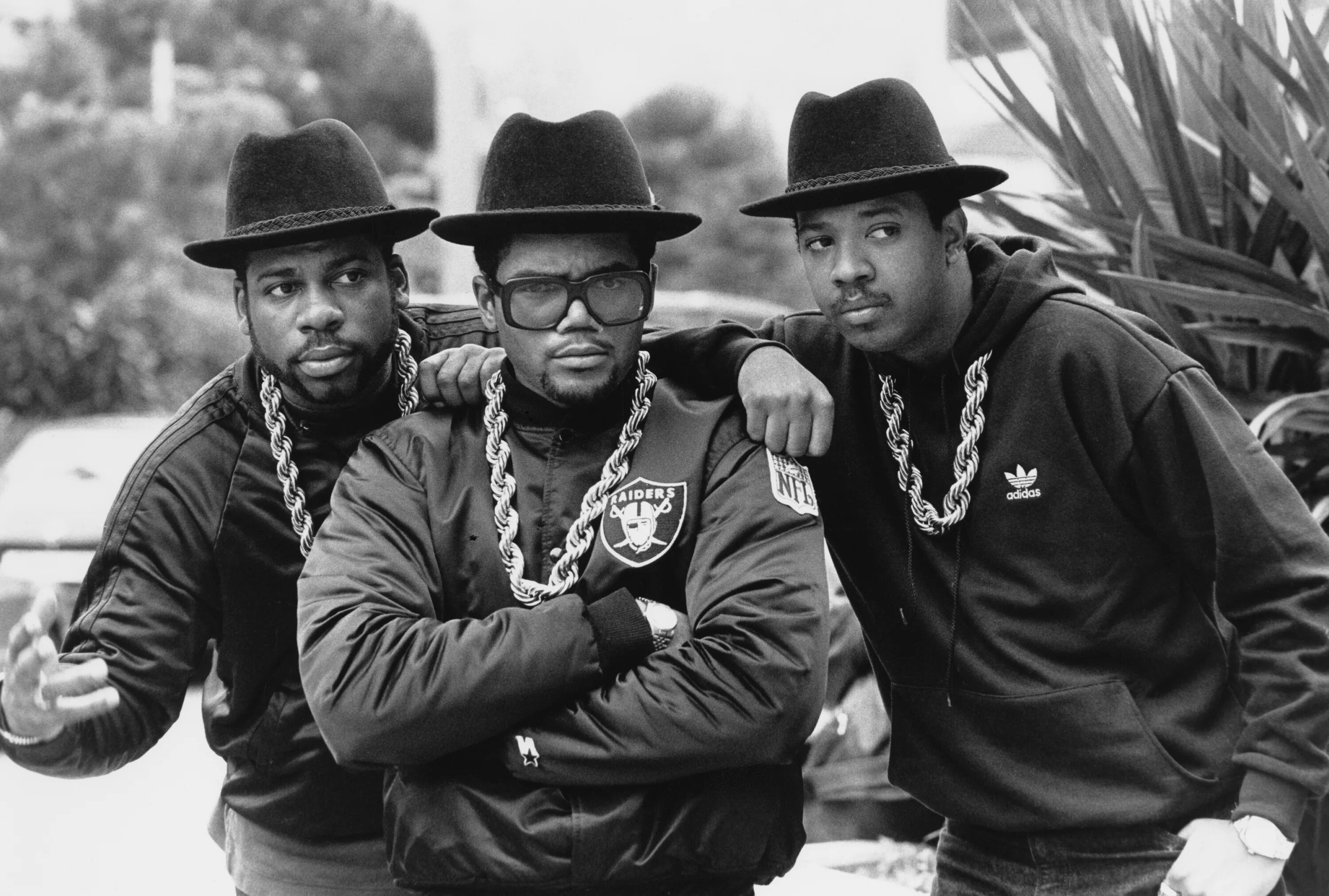 Песни 90 рэп. Run DMC. DMC Run DMC. Реперы Run DMC. Группа Run-d.m.c..