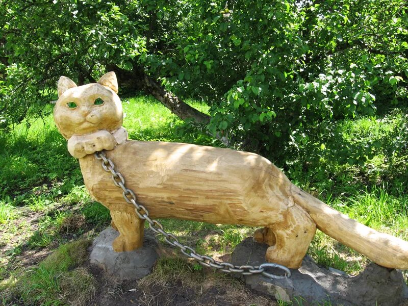 Кот ученый оренбург. Памятник ученому коту в оренбурге. кобрино домик няни пушкина кот ученый. памятник коту ученому.