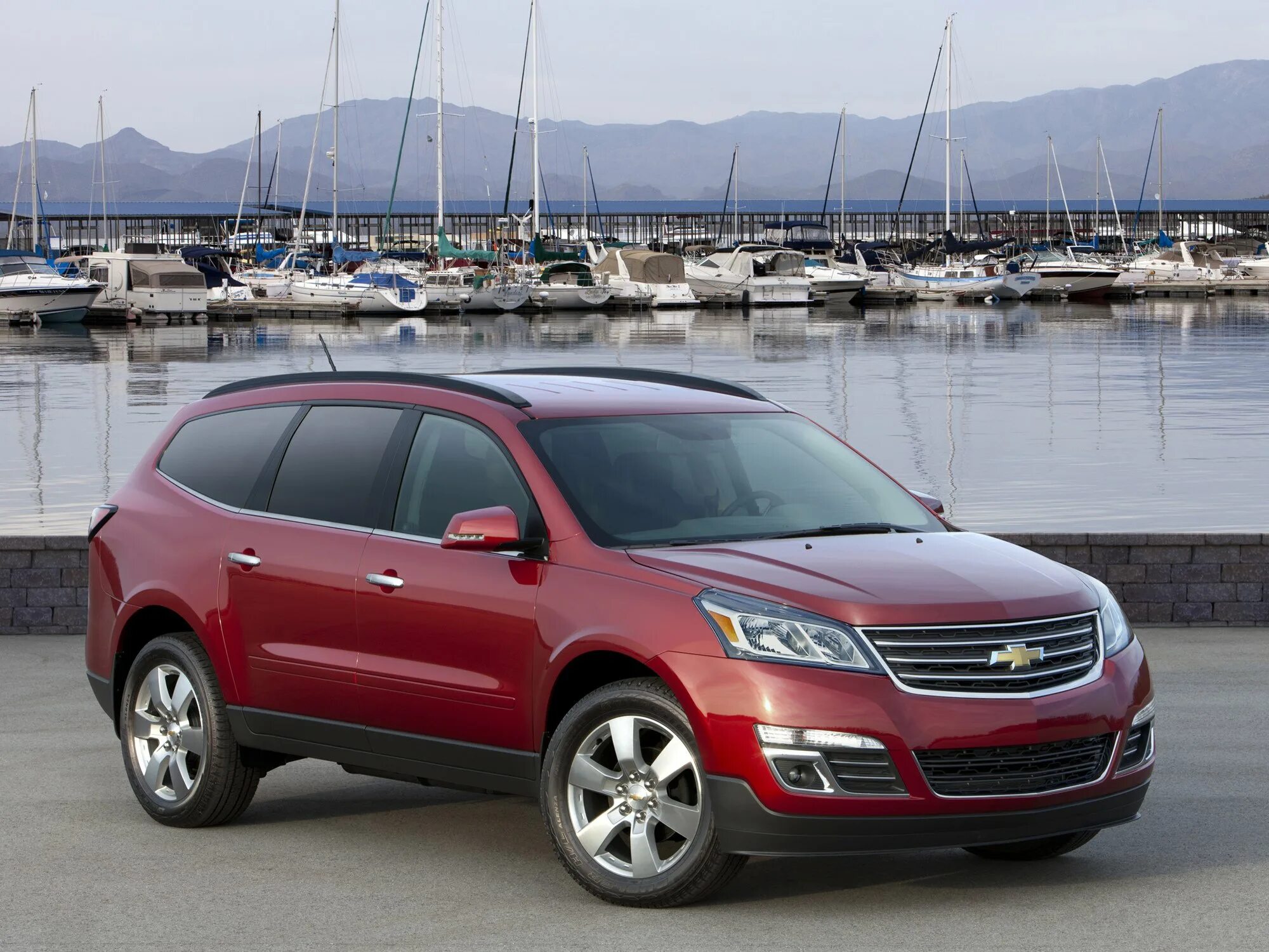 Шевроле машина страна. Chevrolet Traverse 2012. Chevrolet Traverse кроссовер. Chevrolet Traverse 2016. Chevrolet Traverse 2013.